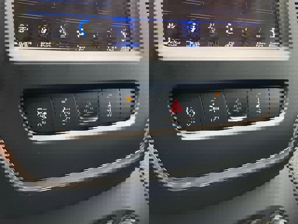 Used 2023 Jeep Cherokee Altitude Lux image 26