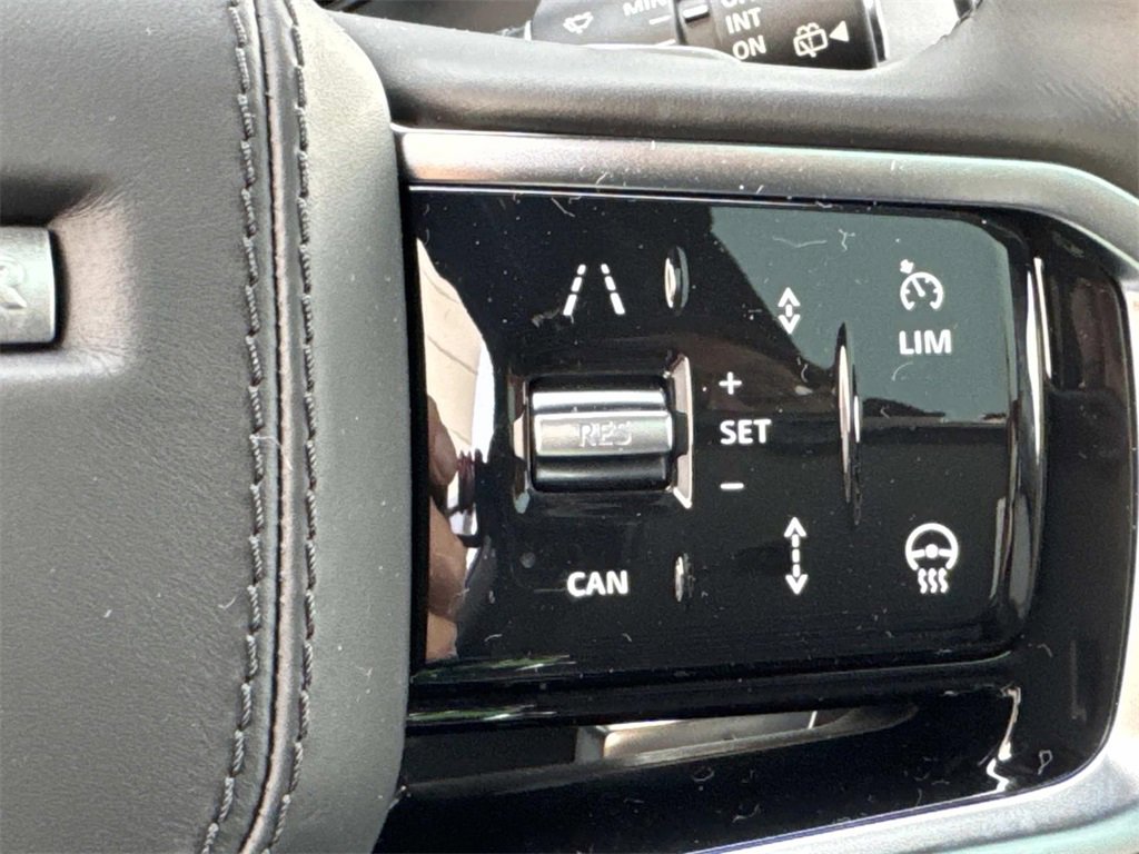 New 2025 Land Rover Range Rover Sport SE image 29