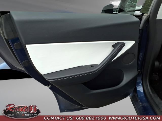 Used 2022 Tesla Model Y Long Range AWD/4WD image 18