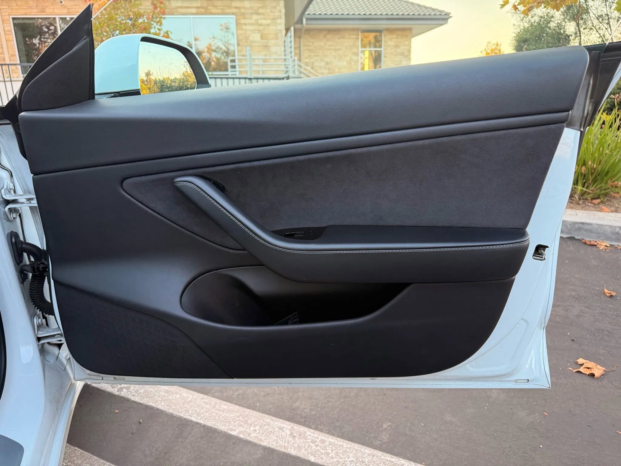 Used 2018 Tesla Model 3 Long Range image 24