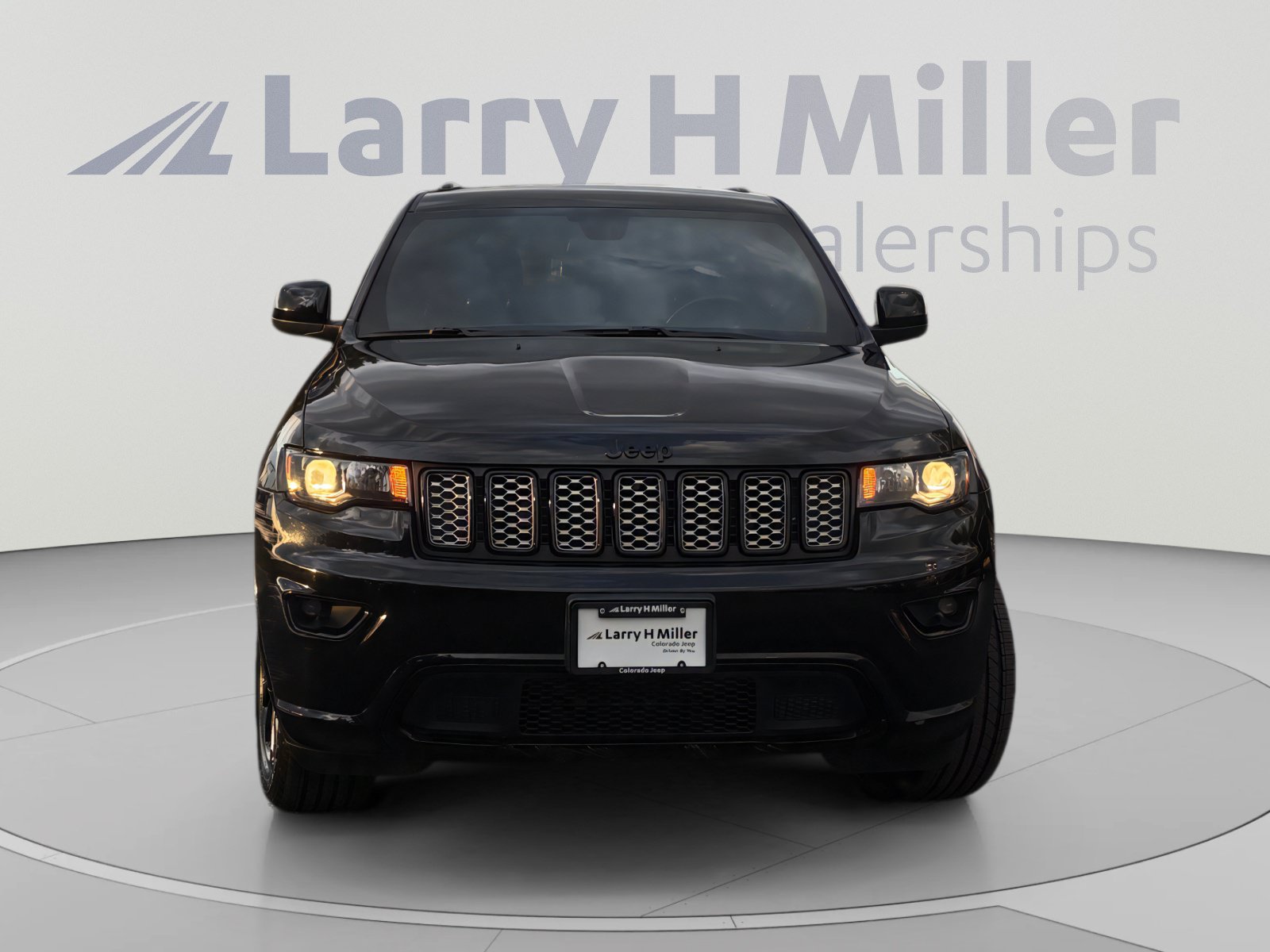 Used 2021 Jeep Grand Cherokee Laredo X AWD/4WD image 8
