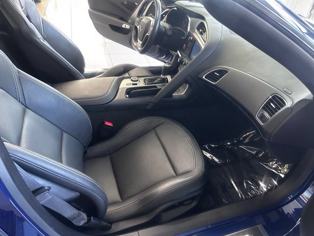 Used 2017 Chevrolet Corvette Stingray Coupe w/ 1LT RWD image 10