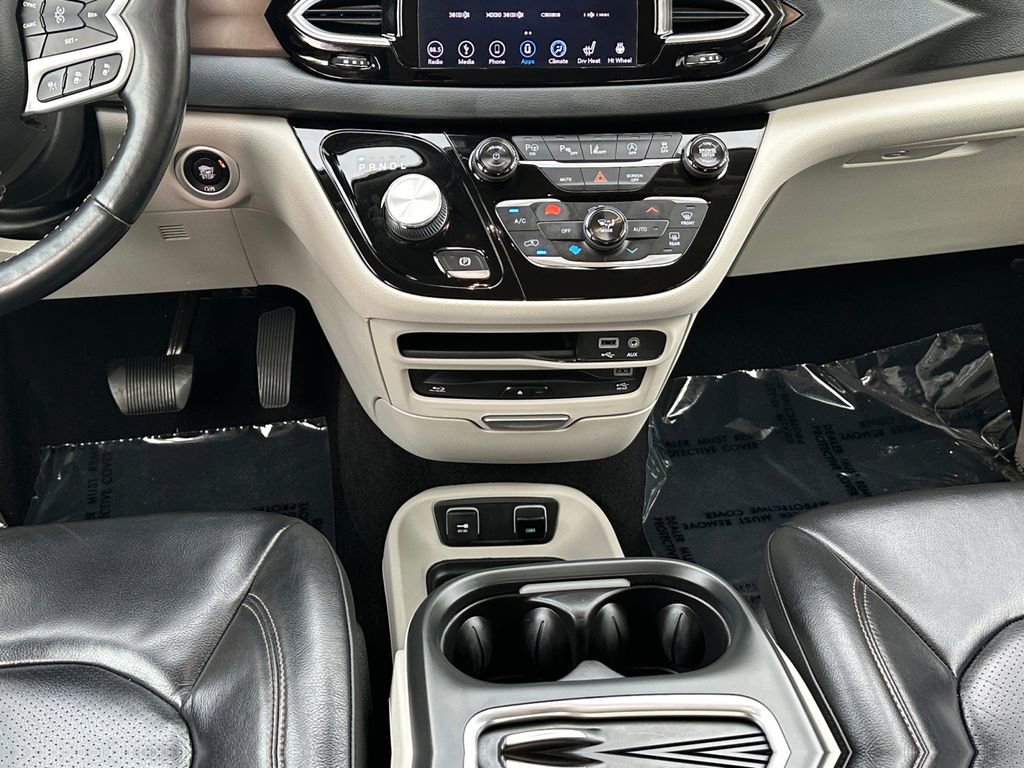 Used 2018 Chrysler Pacifica Touring-L Plus w/ Advanced Safetytec Group FWD image 11