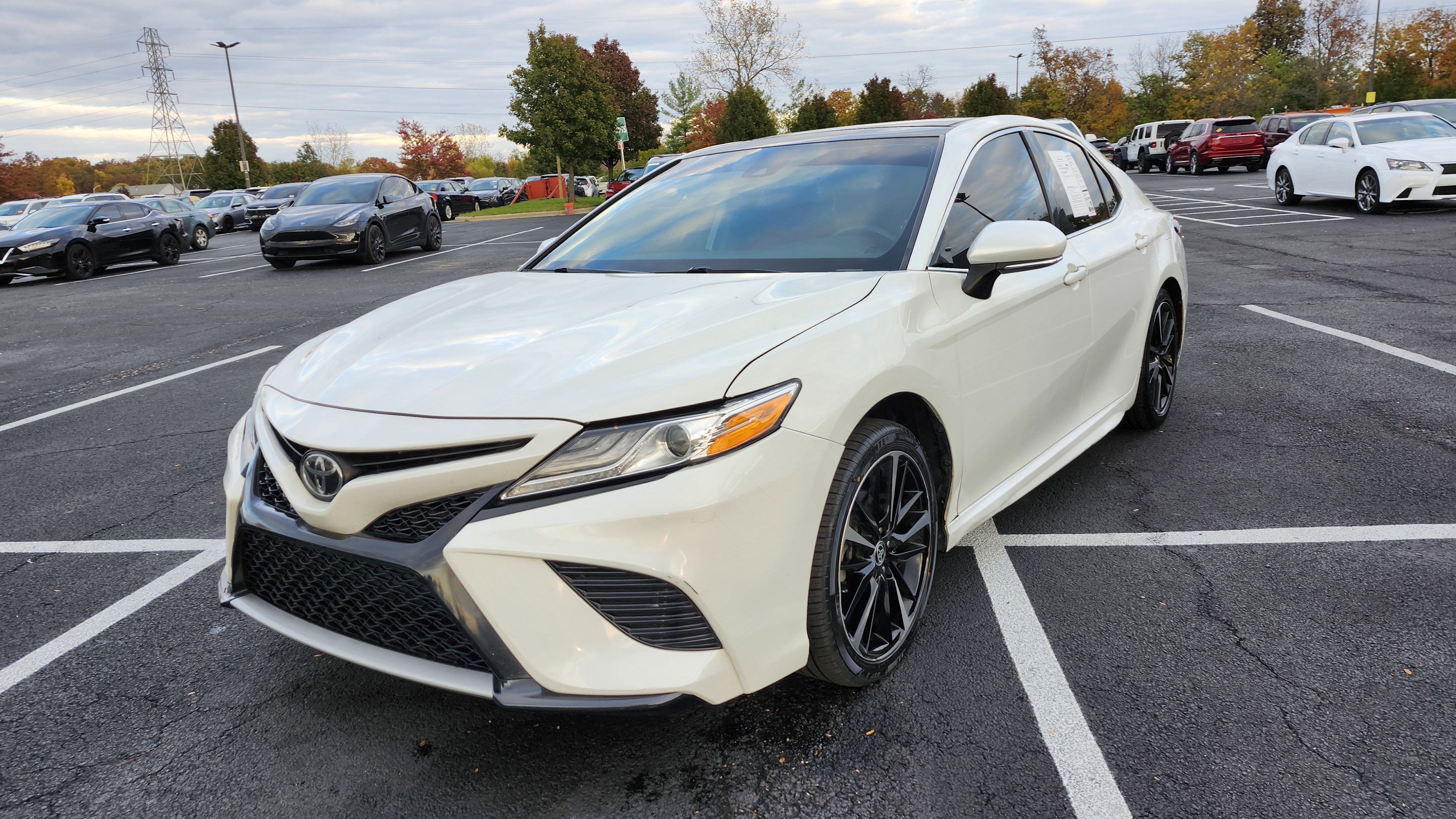 Used 2020 Toyota Camry XSE image 5