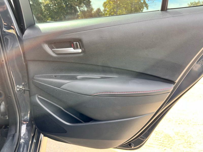 Used 2025 Toyota Corolla SE image 27