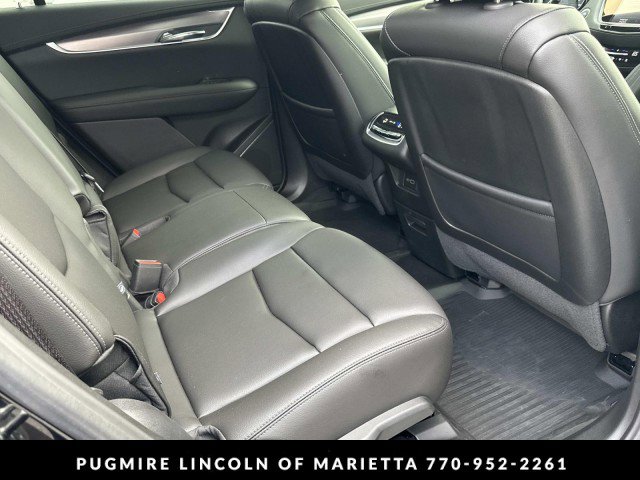 Used 2025 Cadillac XT6 Luxury image 36
