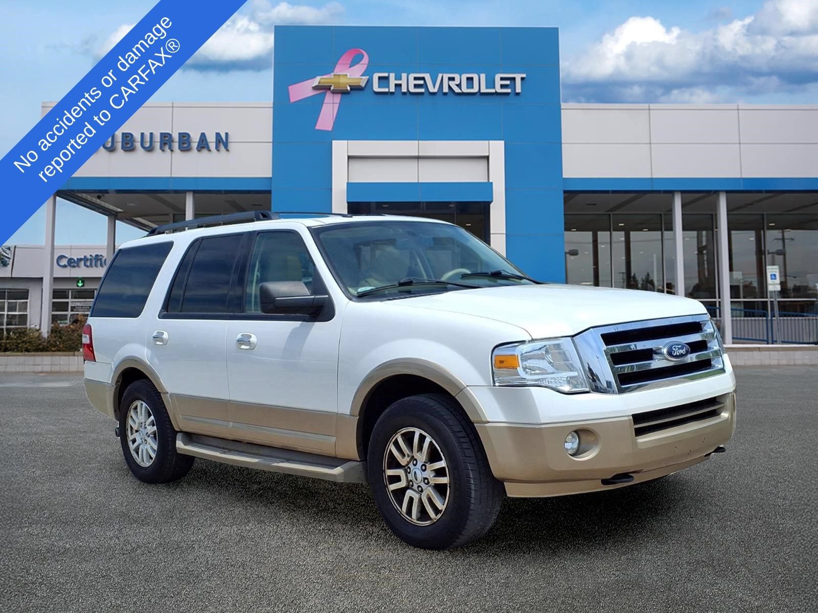 Used 2014 Ford Expedition XLT w/ Equipment Group 202A AWD/4WD image 3