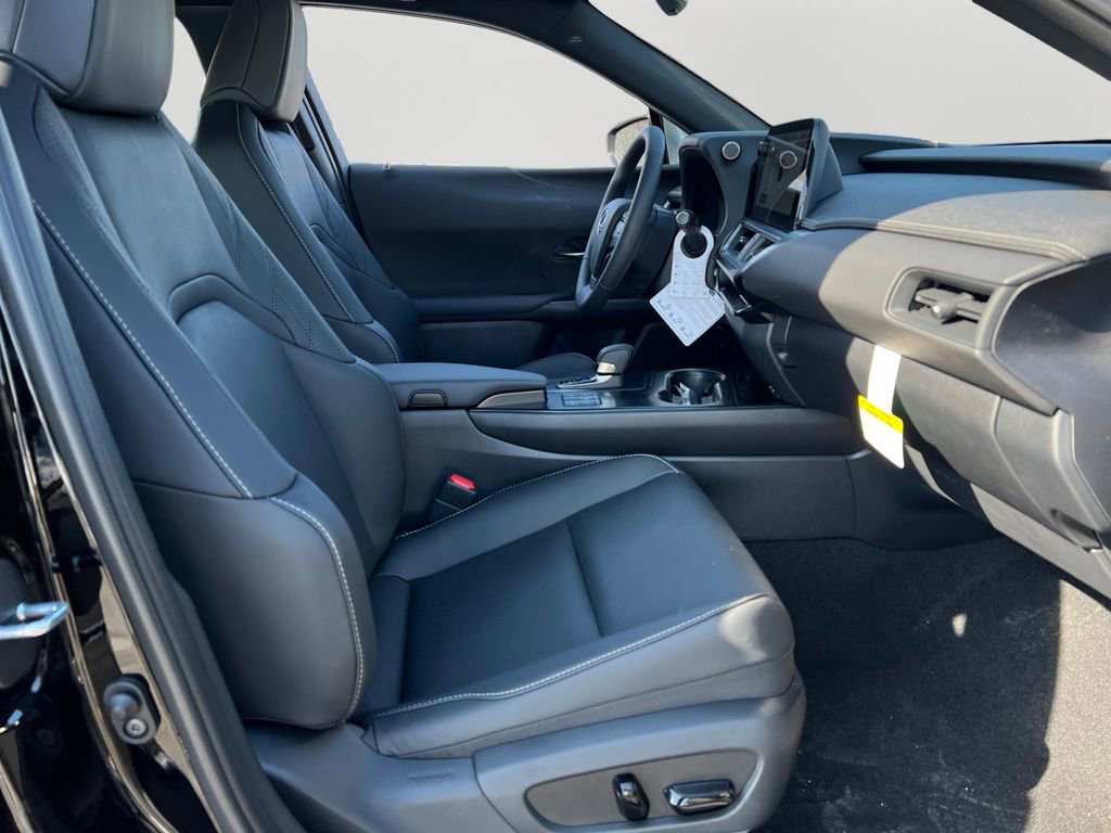 New 2025 Lexus UX 300h AWD image 5
