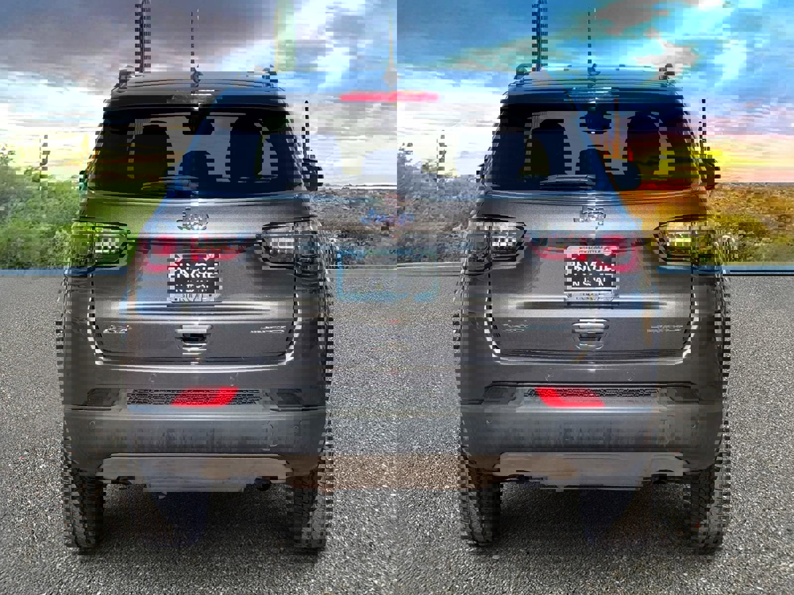 Used 2024 Jeep Compass Limited image 5