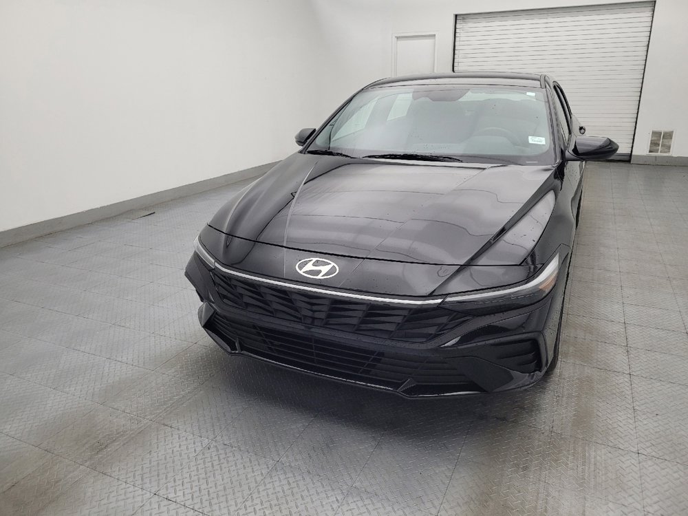 Used 2025 Hyundai Elantra Sport FWD image 15