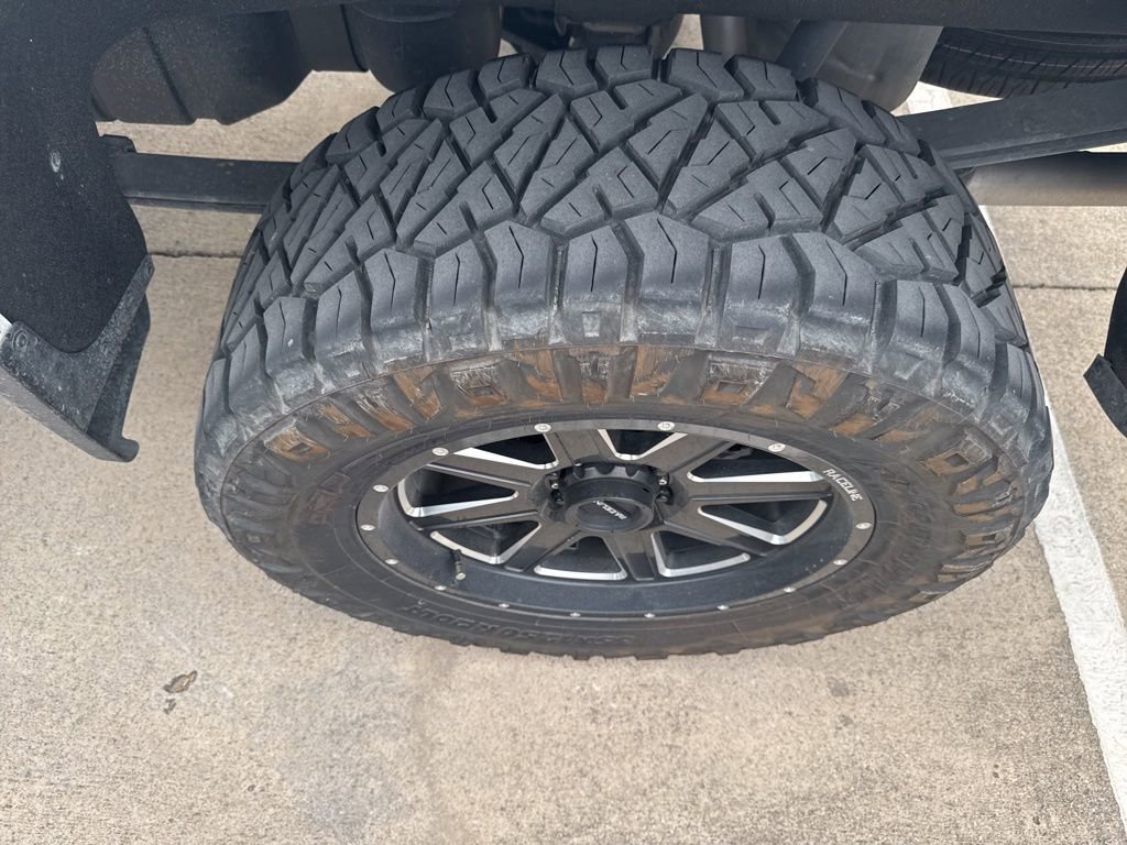 Used 2023 Chevrolet Silverado 1500 RST w/ Redline Edition image 2