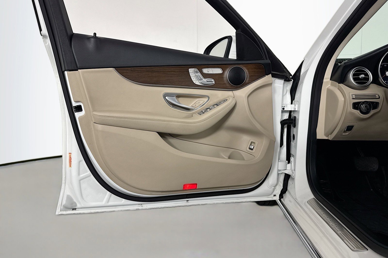 Used 2021 Mercedes-Benz C 300 Sedan image 20