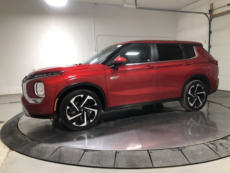 Used 2024 Mitsubishi Outlander SE image 4