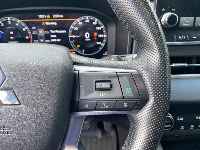 Used 2024 Mitsubishi Outlander SE FWD image 12