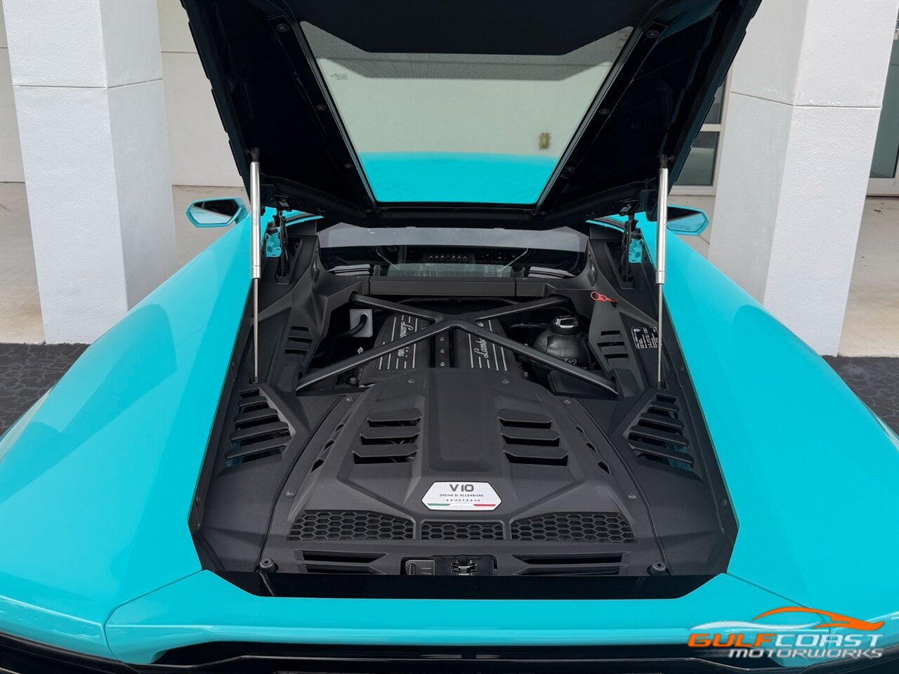 Used 2021 Lamborghini Huracan EVO RWD image 39