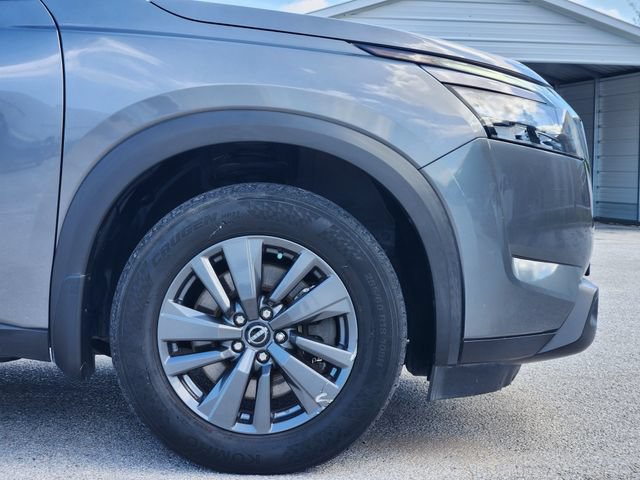 Used 2023 Nissan Pathfinder S FWD image 9