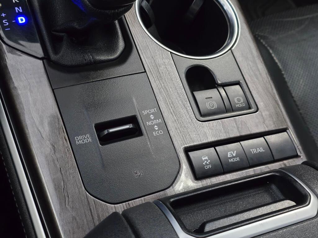Used 2021 Toyota Highlander Platinum image 36