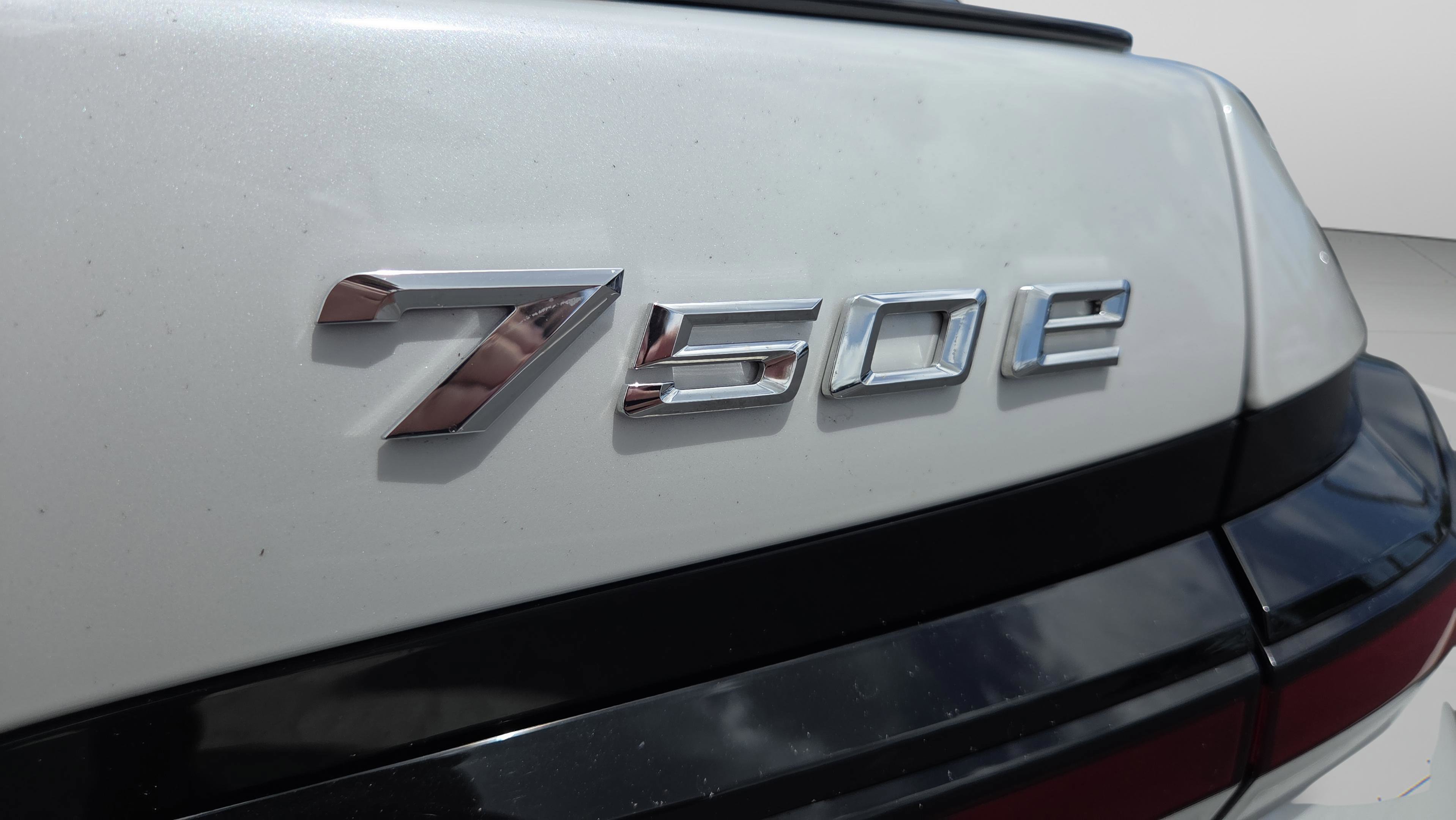 Used 2026 BMW 750e xDrive w/ Luxury Rear Seating Package AWD/4WD image 16