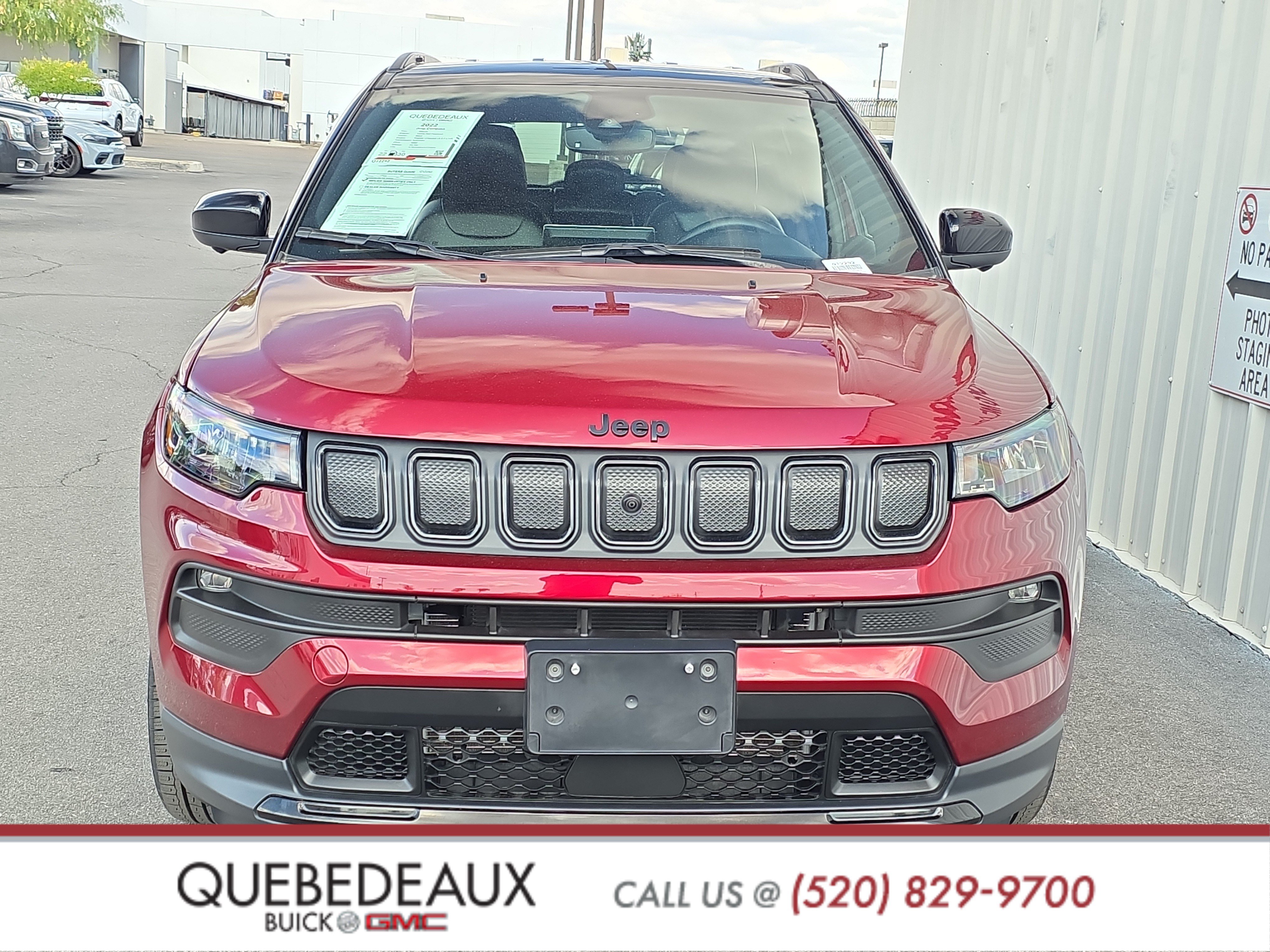 Used 2022 Jeep Compass Latitude w/ Convenience Group AWD/4WD image 2