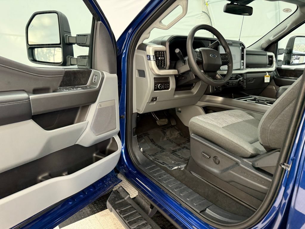 New 2026 Ford F350 XLT w/ XLT Premium Package AWD/4WD image 30
