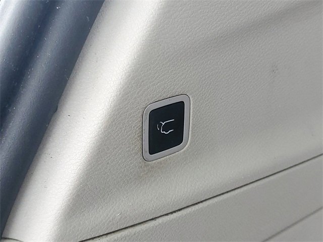 Used 2019 Chrysler Pacifica Touring-L w/ Advanced Safetytec Group image 8