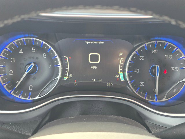 New 2026 Chrysler Pacifica Limited FWD image 32