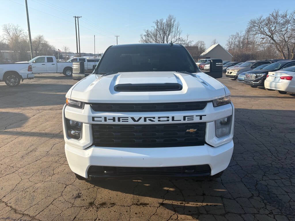 Used 2023 Chevrolet Silverado 2500 Custom w/ Custom Value Package image 2