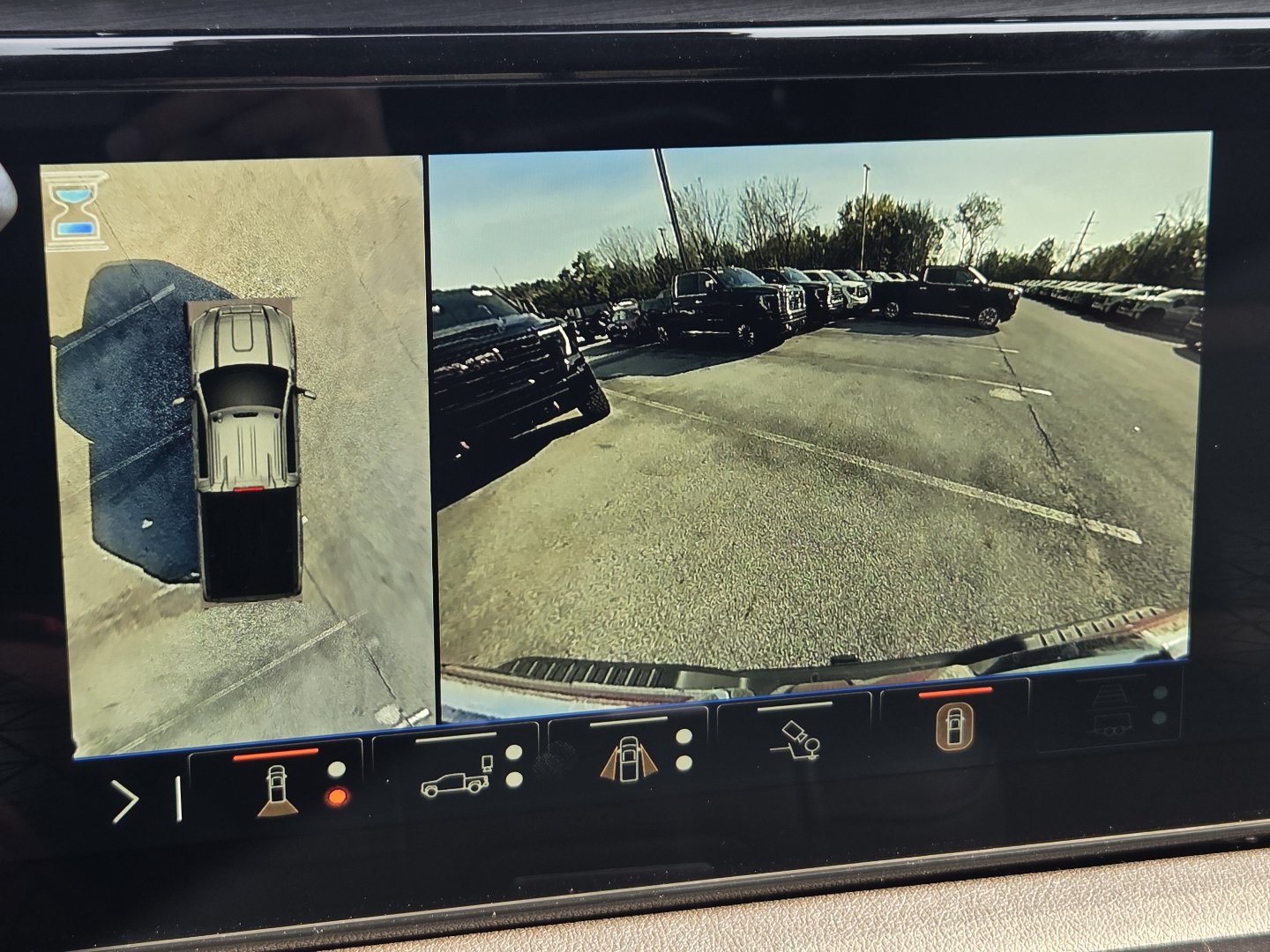 New 2026 GMC Sierra 2500 AT4 AWD/4WD image 7