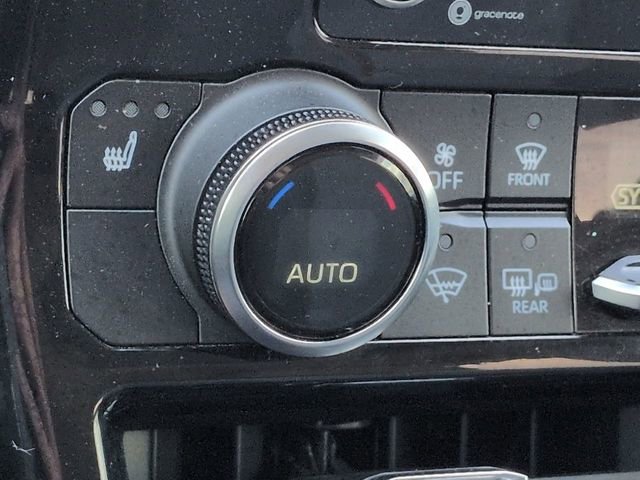 Used 2022 Toyota Highlander Bronze Edition image 22