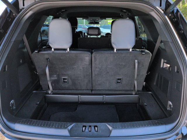 Used 2025 Ford Explorer ST-Line w/ ST-Line Street Pack AWD/4WD image 12