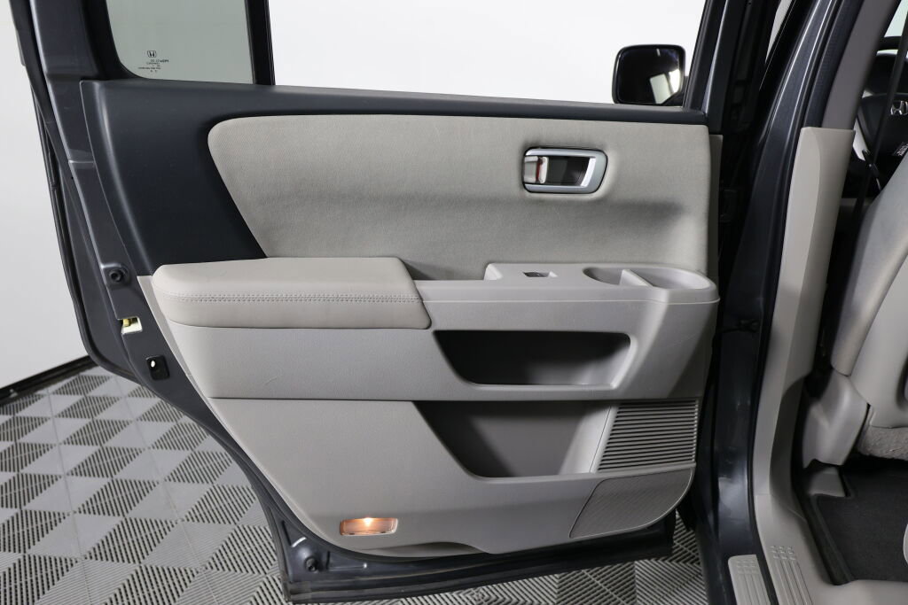 Used 2011 Honda Pilot EX image 17