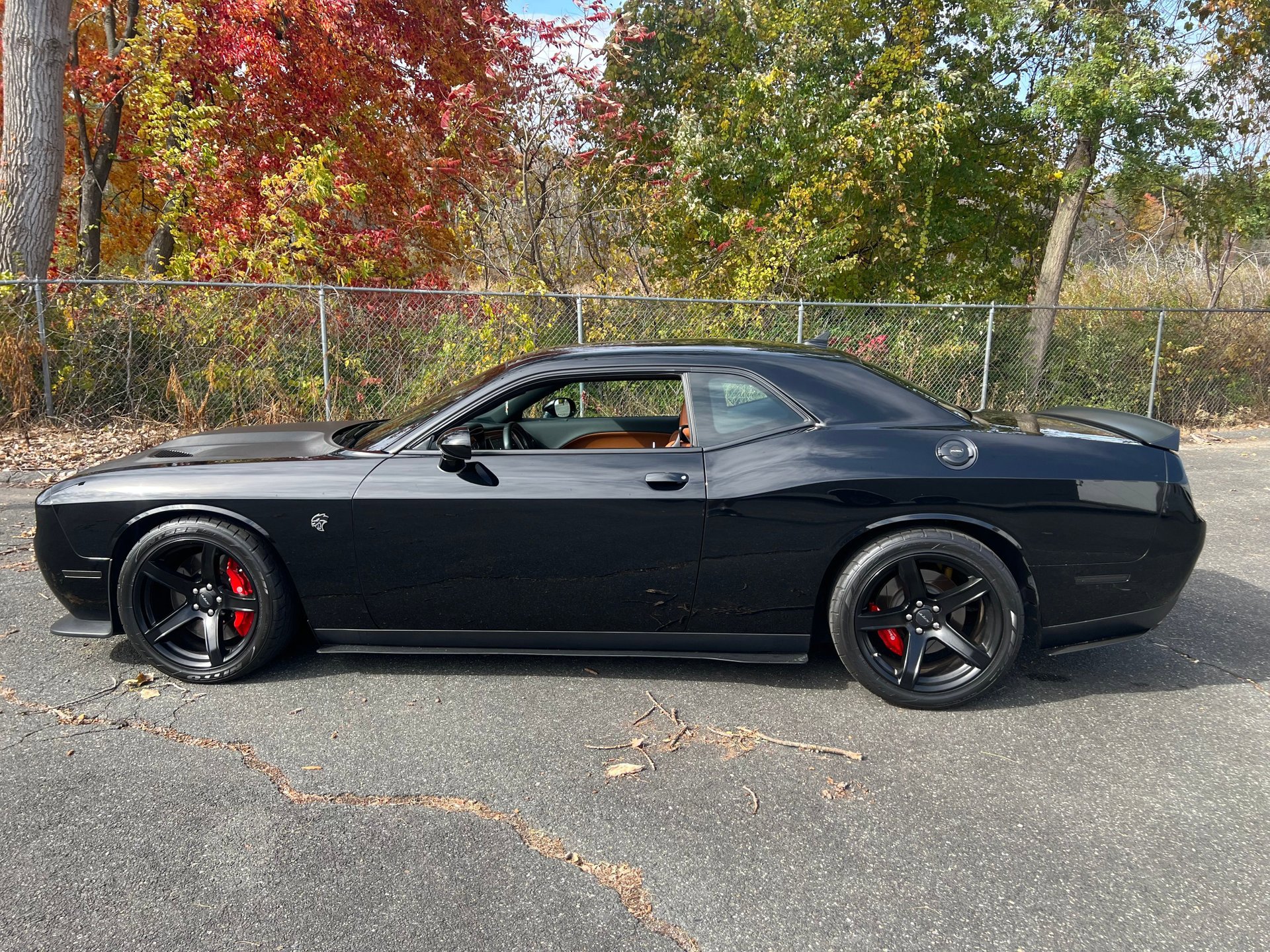 Used 2017 Dodge Challenger SRT Hellcat image 3