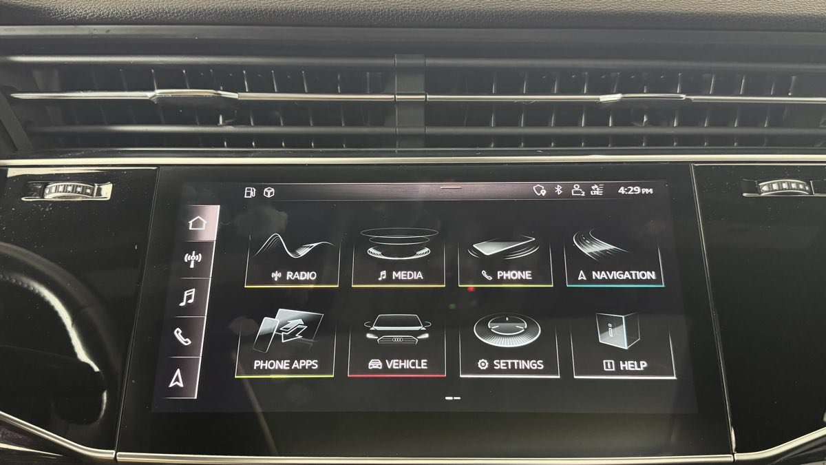 Used 2020 Audi Q8 Premium Plus w/ Premium Plus Package AWD/4WD image 21