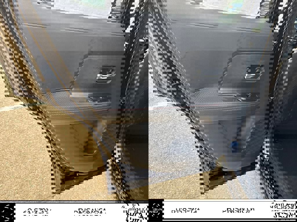 New 2025 Nissan Kicks SR image 29