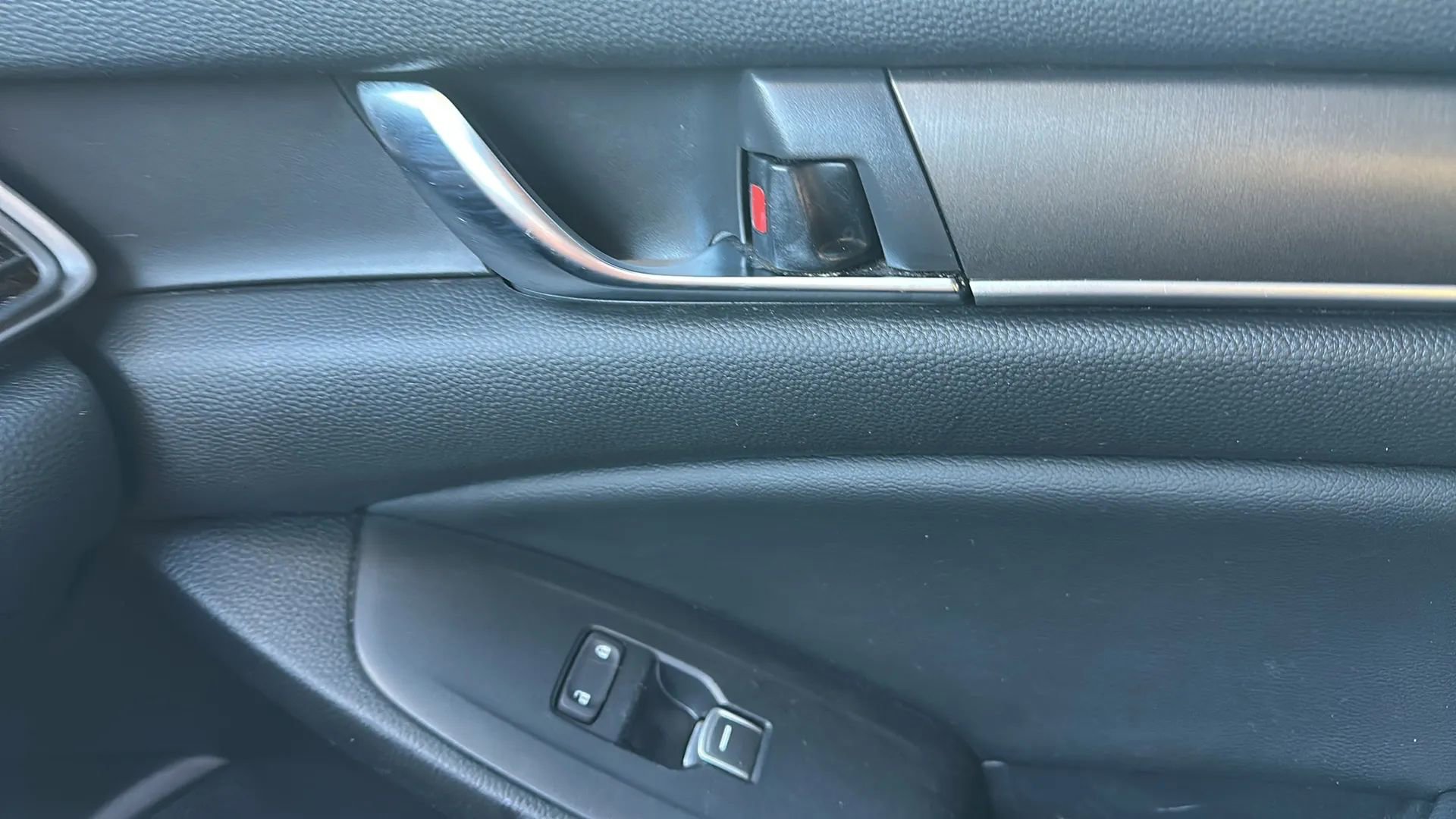 Used 2018 Honda Accord LX image 36