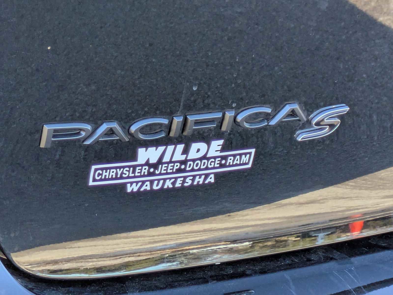 Used 2026 Chrysler Pacifica Limited w/ S Appearance Package image 8