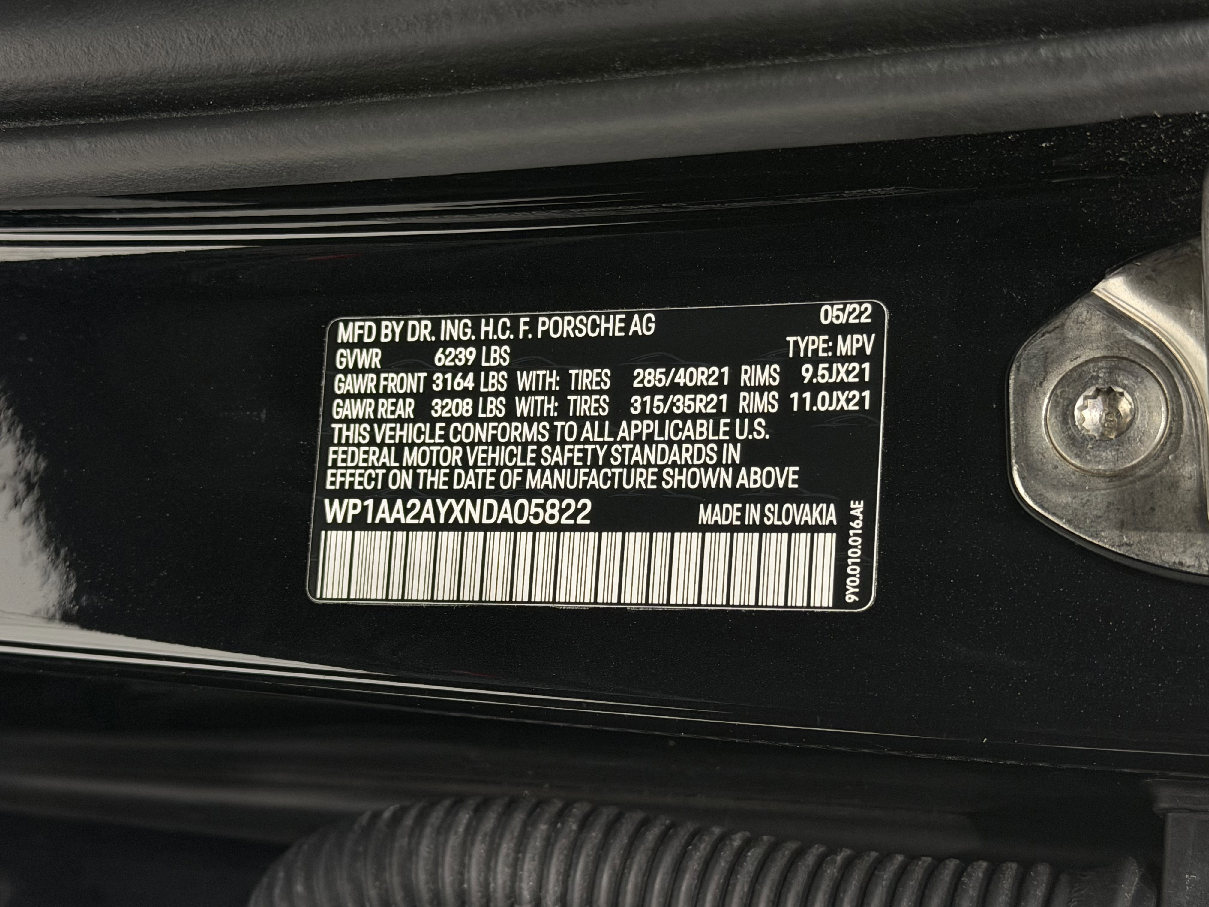 Certified 2022 Porsche Cayenne Platinum Edition image 61