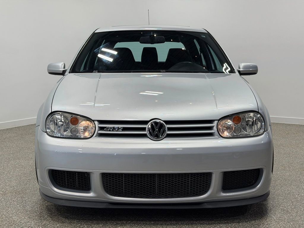Used 2004 Volkswagen R32 image 3