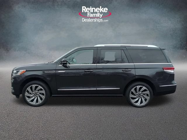Used 2023 Lincoln Navigator Reserve AWD/4WD image 9
