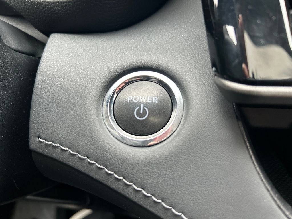 Used 2023 Toyota Highlander Limited image 24