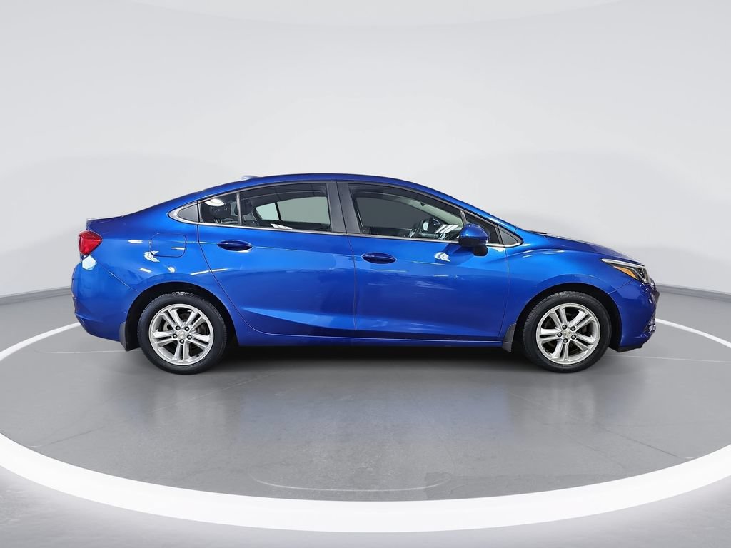 Certified 2018 Chevrolet Cruze LT w/ LT Convenience Package FWD image 2