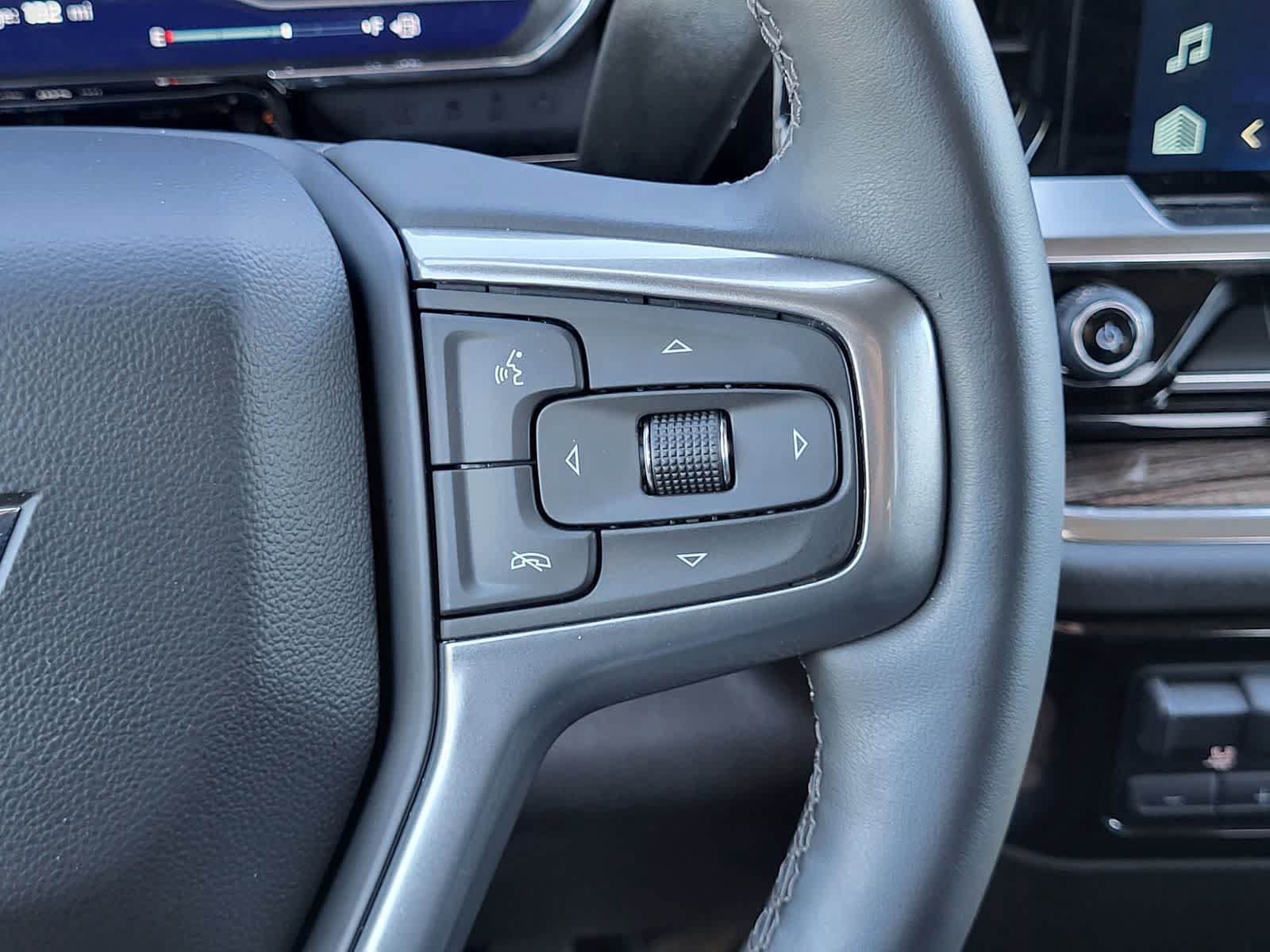 Used 2023 Chevrolet Silverado 1500 RST AWD/4WD image 17