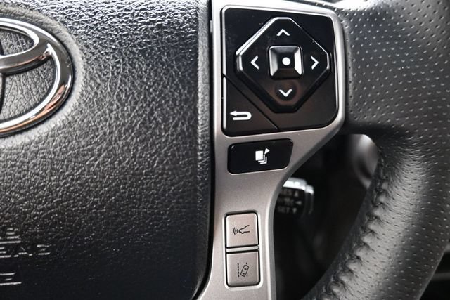 Used 2020 Toyota 4Runner Limited AWD/4WD image 25