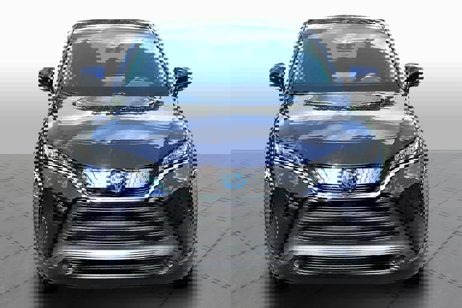 Certified 2021 Toyota Venza LE AWD/4WD image 4