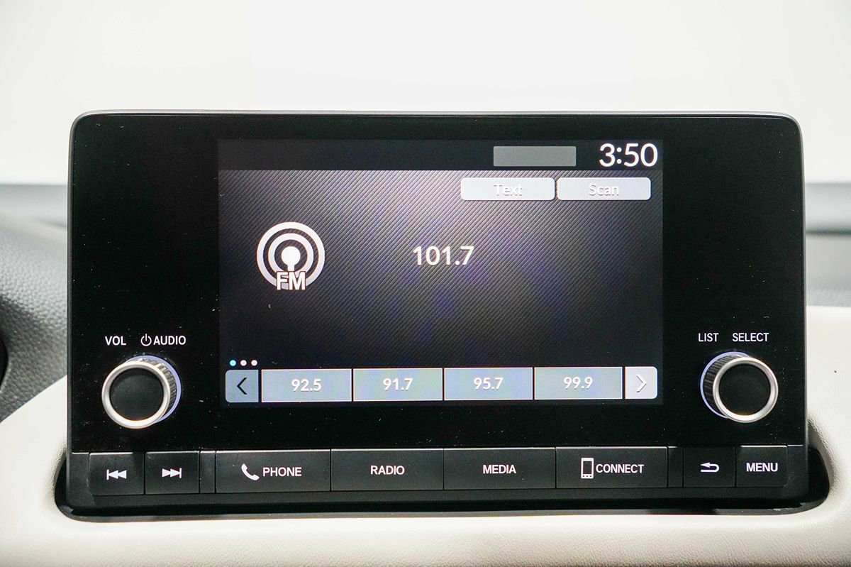 Used 2023 Honda HR-V LX image 13