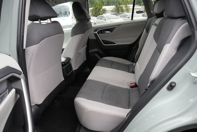 Used 2022 Toyota RAV4 XLE FWD image 15