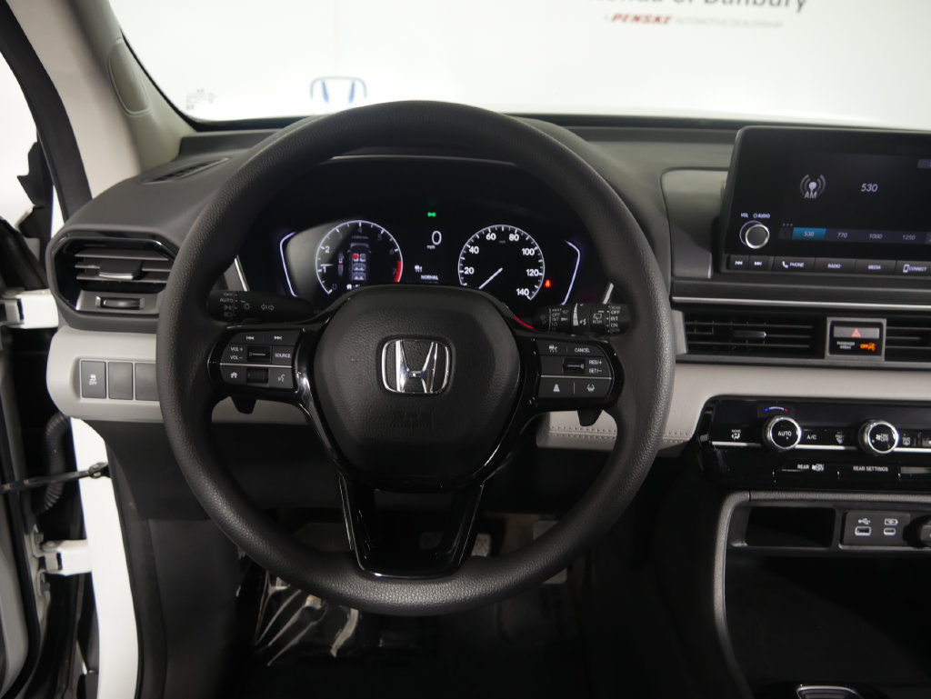 Used 2023 Honda Pilot LX image 15
