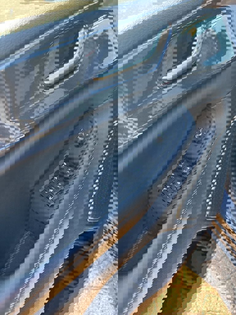 Used 2022 Jeep Grand Cherokee L Laredo w/ Luxury Tech Group I image 12