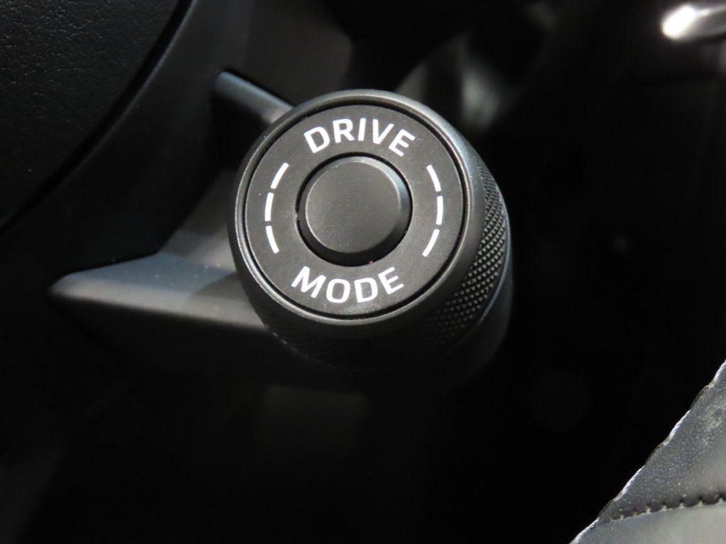 Certified 2026 Porsche Macan AWD/4WD image 22