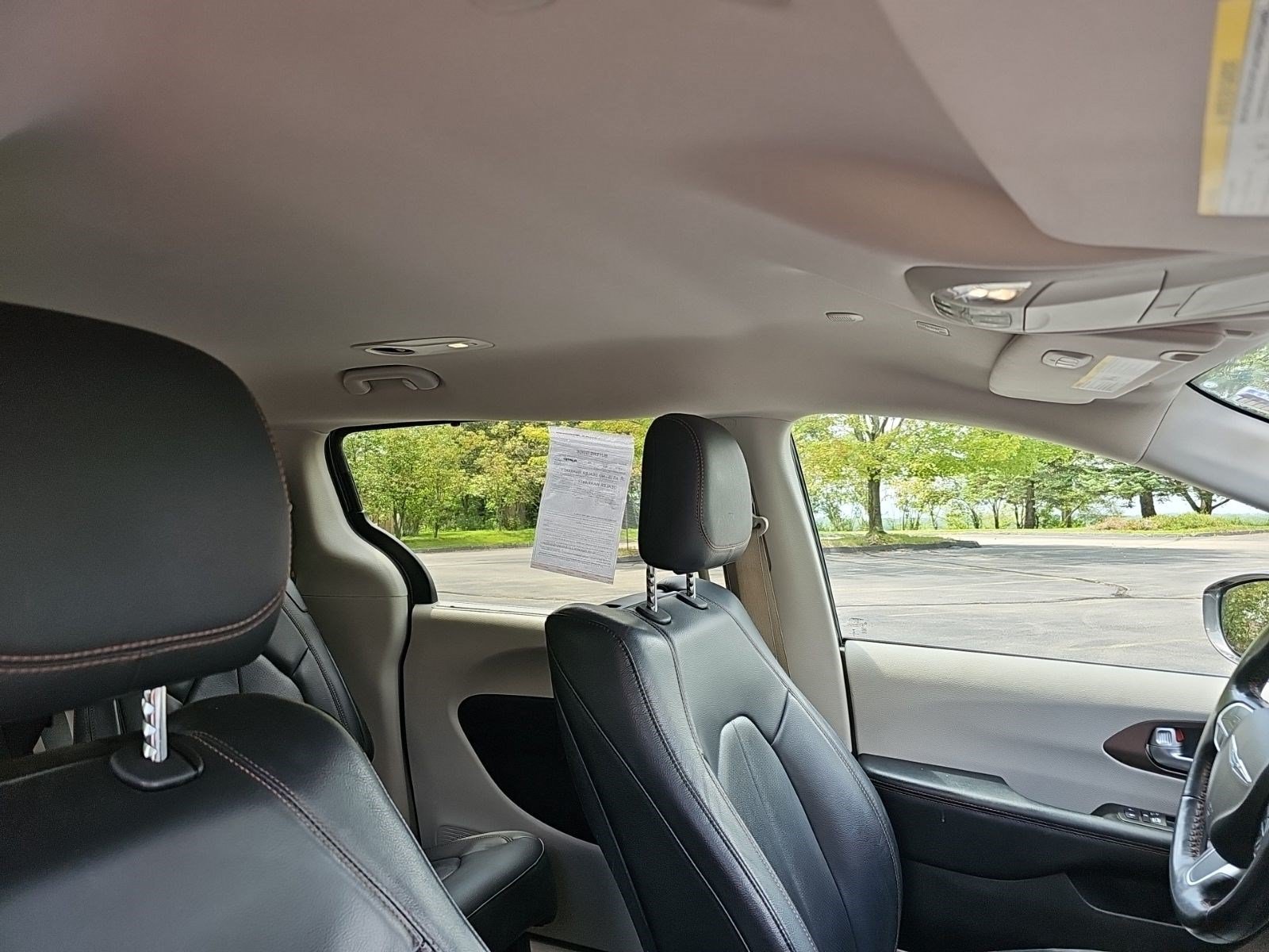 Used 2019 Chrysler Pacifica Touring-L Plus w/ Advanced Safetytec Group FWD image 13
